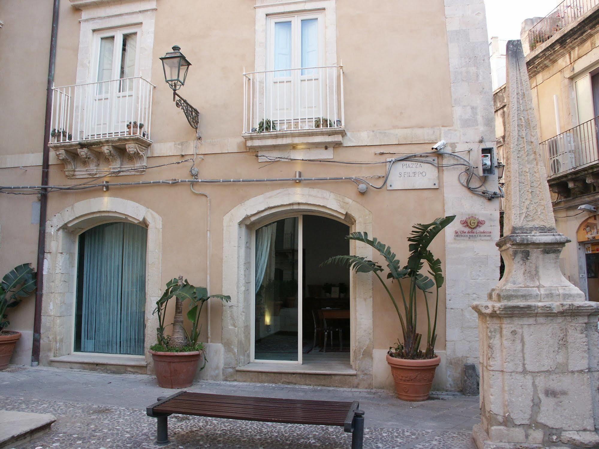 La Via Della Giudecca Panzió Szirakúza Kültér fotó